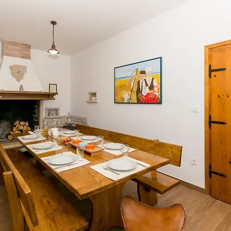Mattuzzi In Istria With Large Garden, Kids Playground And Whirlpool