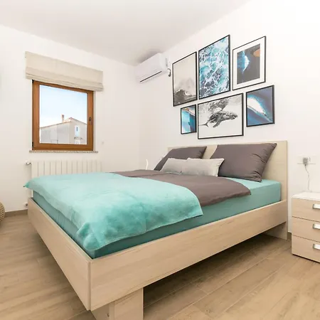 Villa Mattuzzi In Istria With Large Garden, Kids Playground And Whirlpool