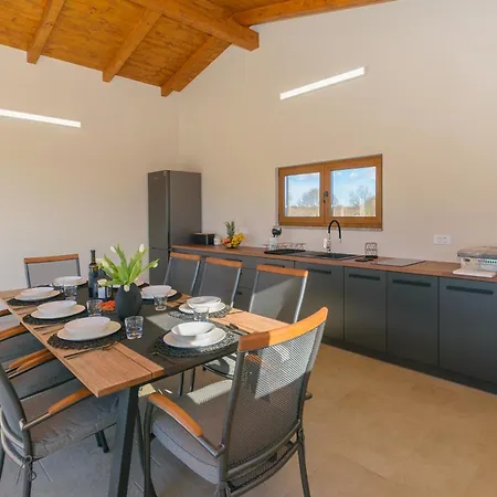 Villa Mattuzzi In Istria With Large Garden, Kids Playground And Whirlpool *