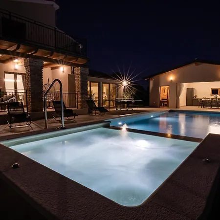 Villa Mattuzzi In Istria With Large Garden, Kids Playground And Whirlpool