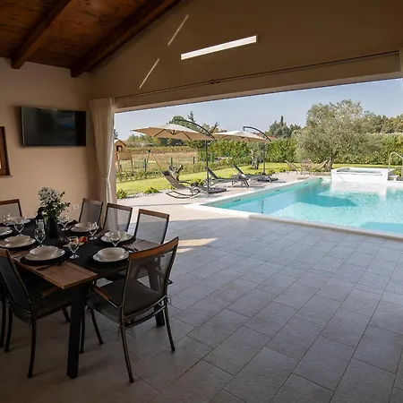 Villa Mattuzzi In Istria With Large Garden, Kids Playground And Whirlpool